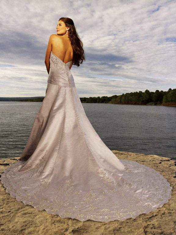 Orifashion HandmadeHandmade Embroidered and Beaded Wedding Dress